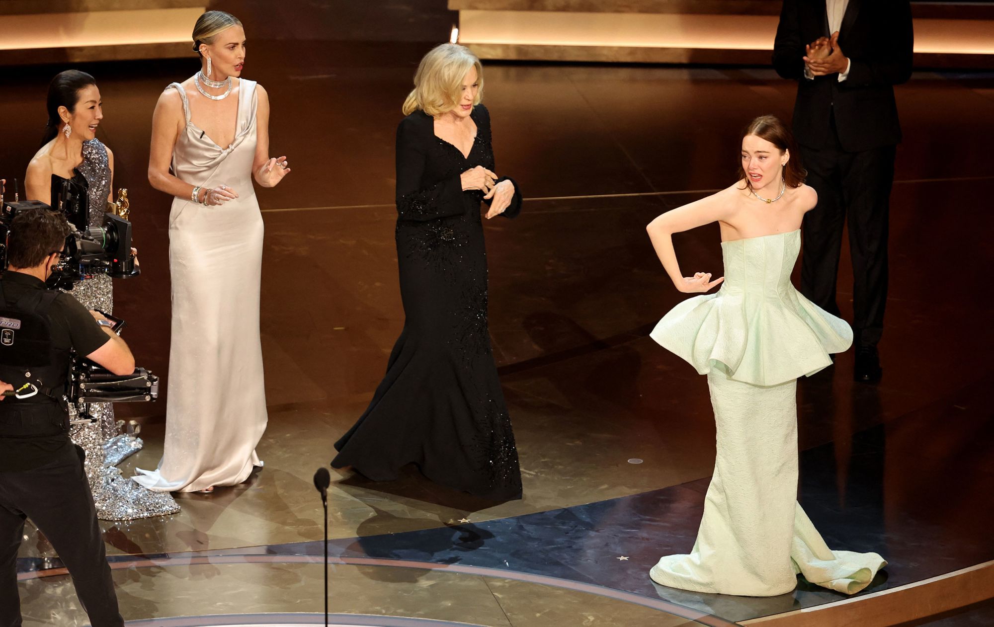 Emma Stone Oscar – díjas elszakadt ruhája